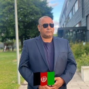 Meet your Posher, Asadullah